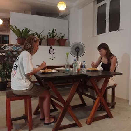 Dev House Lägenhet Unawatuna Exteriör bild