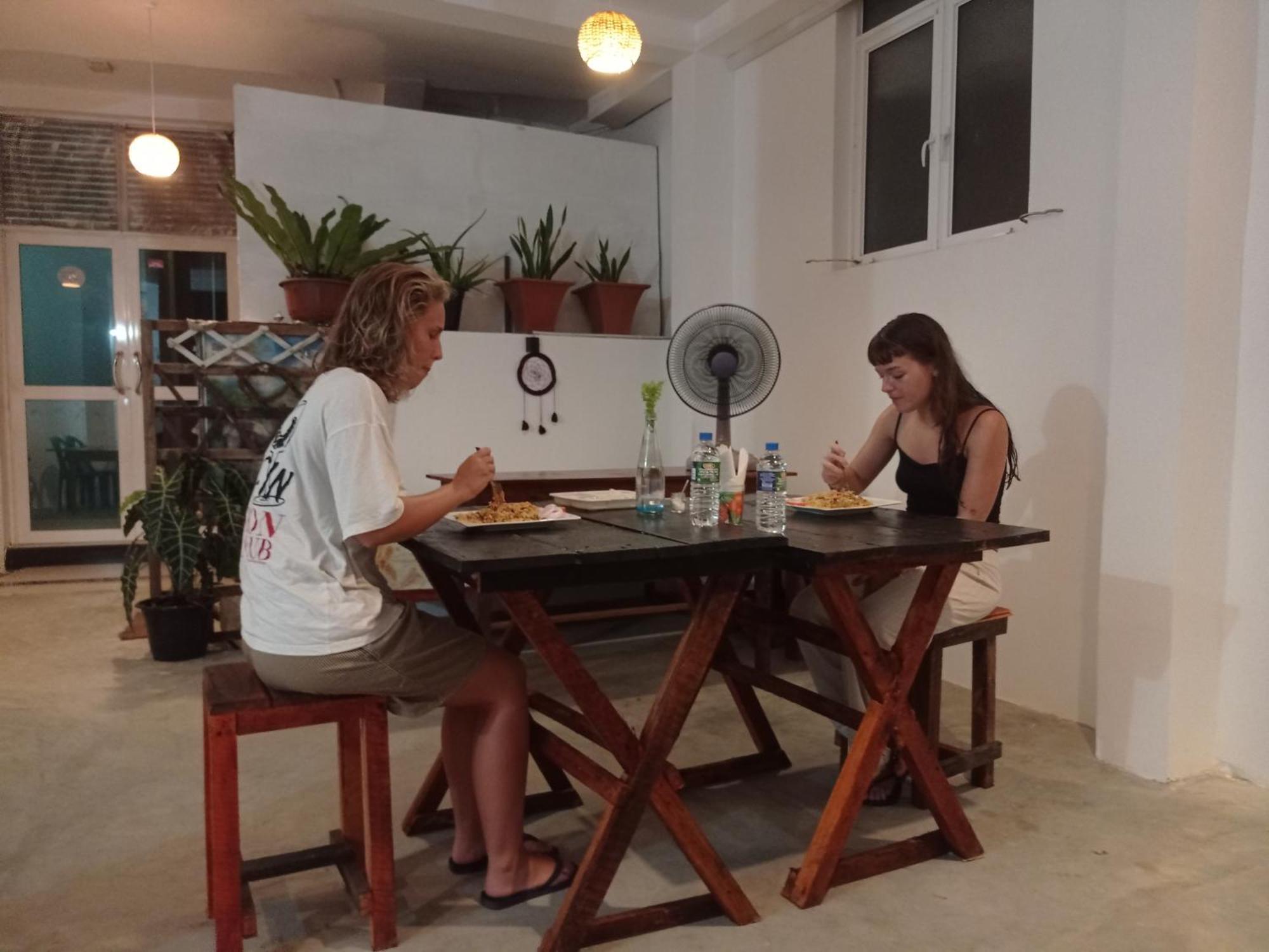Dev House Lägenhet Unawatuna Exteriör bild